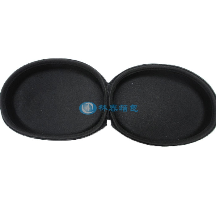 寶藍(lán)色頭戴式耳機包內(nèi)部空間圖