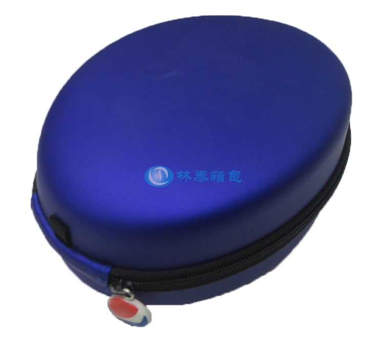 寶藍(lán)色頭戴式耳機包圓角邊緣圖