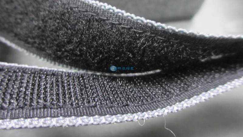 LTK-022 迷彩戶外工具包背帶細節(jié)